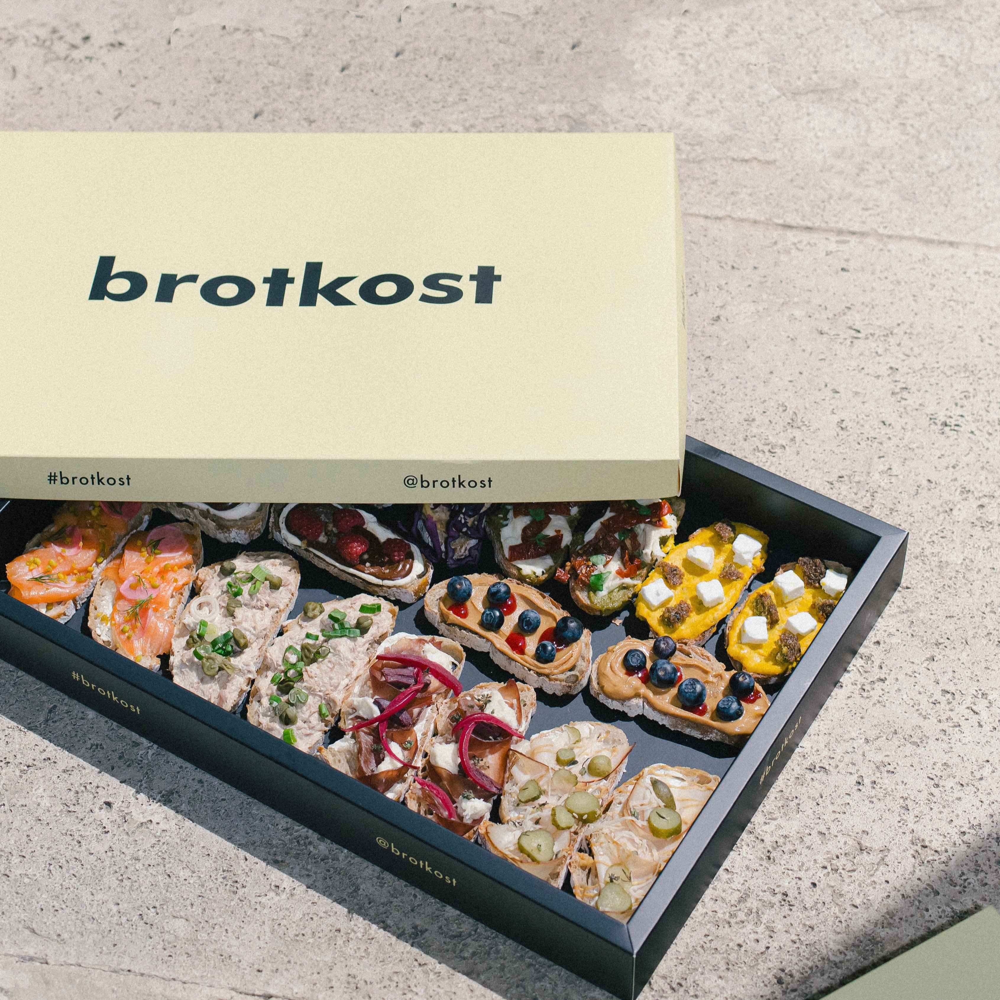 Gemischte Brötchen-Box