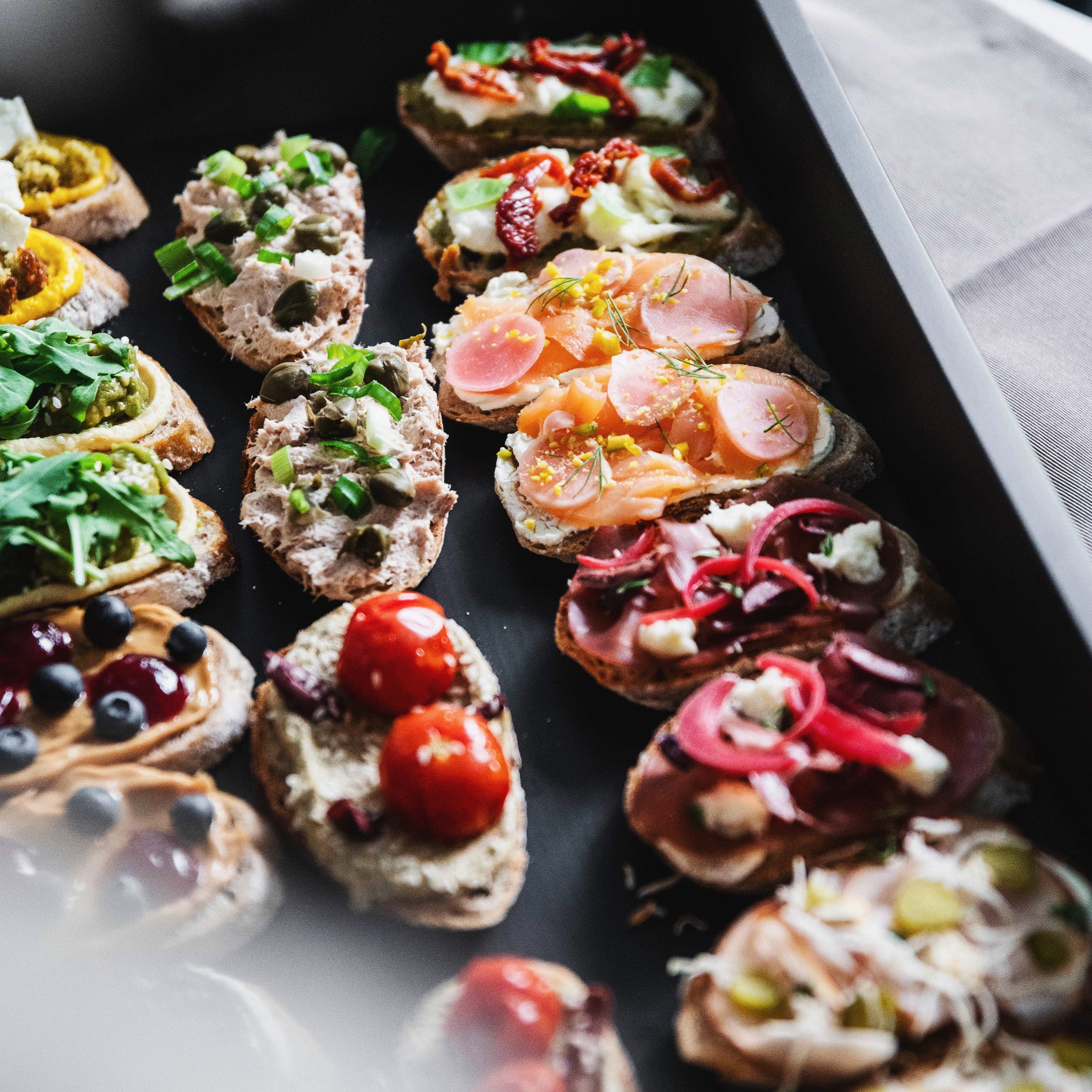 Gemischte Brötchen-Box